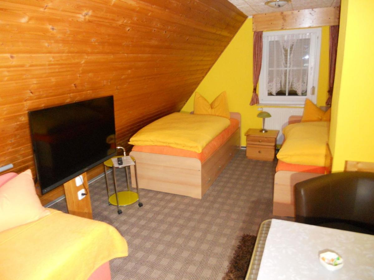 Familienpension Erfurt Buitenkant foto