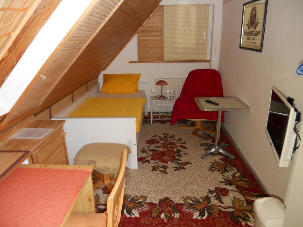 Familienpension Erfurt Buitenkant foto